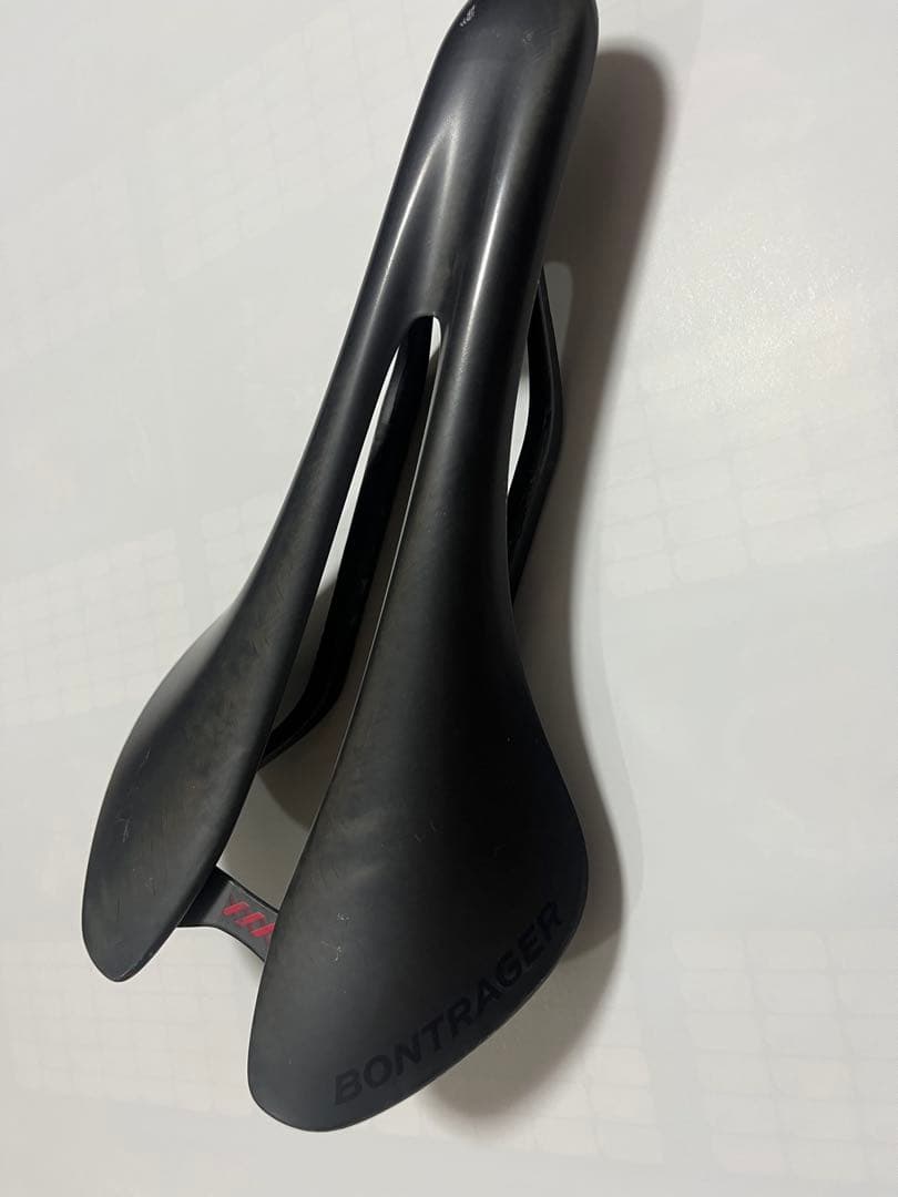 BONTRAGER ボントレガー xxxカーボンサドル 中古品