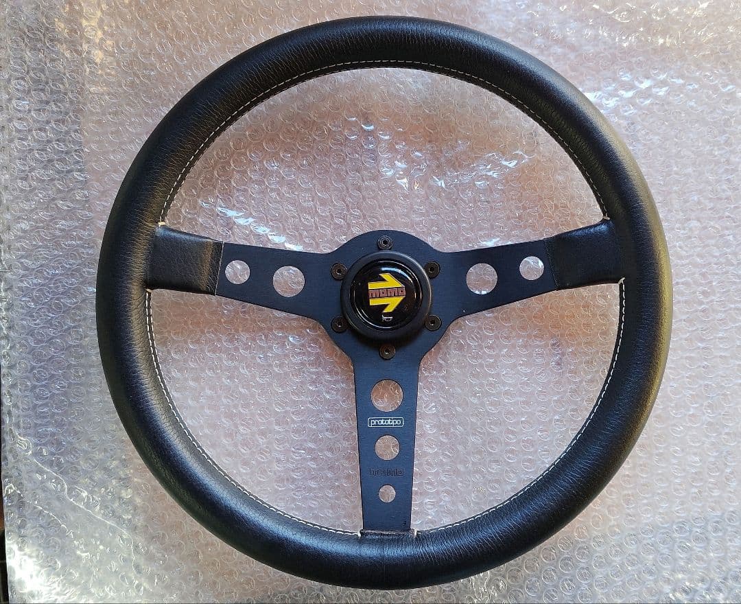 ブラックカーボン&レッドレザー レッドユーロステッチ 品番：HNB-BKC