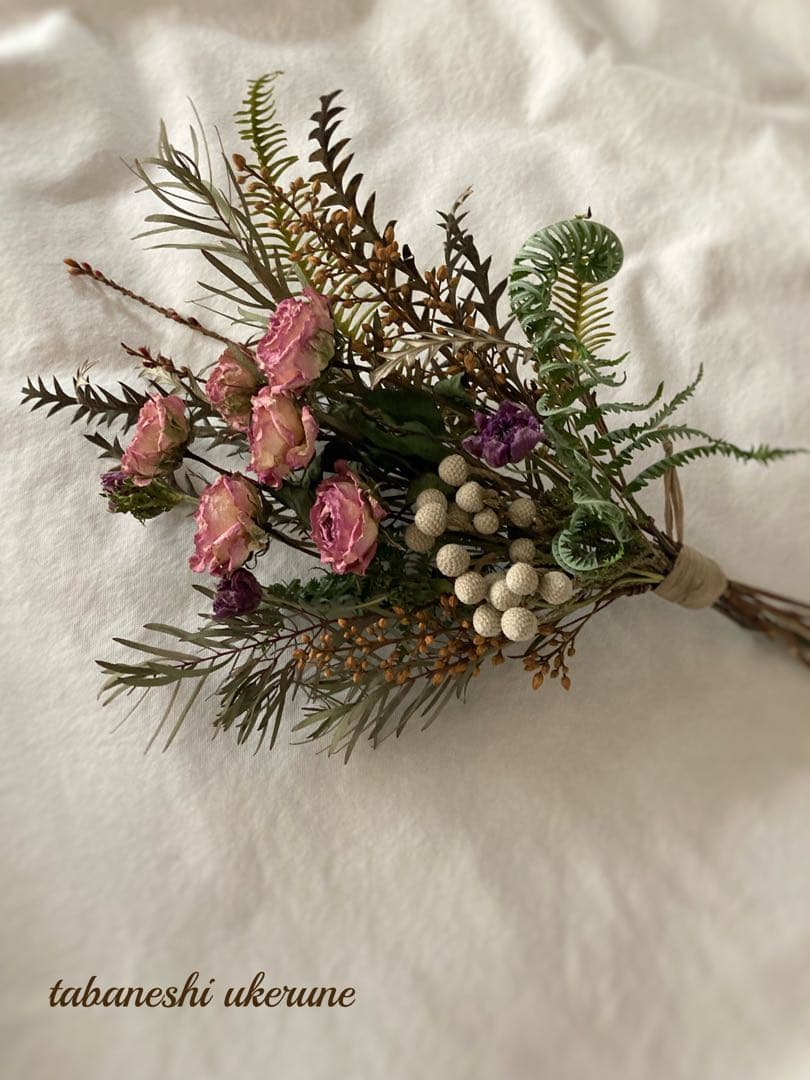 花瓶に合うアンティークピンクローズを束ねた春を呼ぶ　スワッグ　ドライフラワー