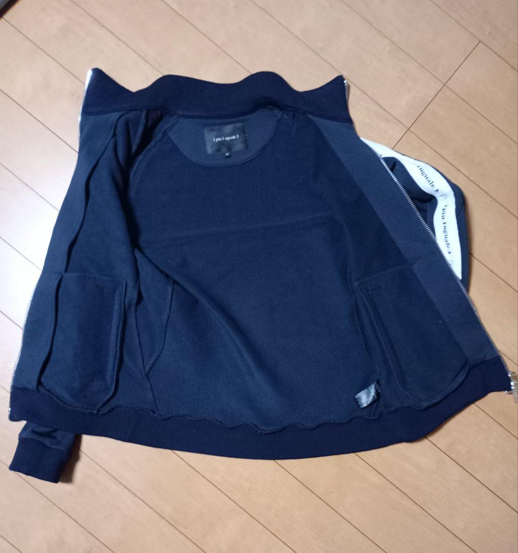 1PIU1UGUALE3　ジャージセットアップ