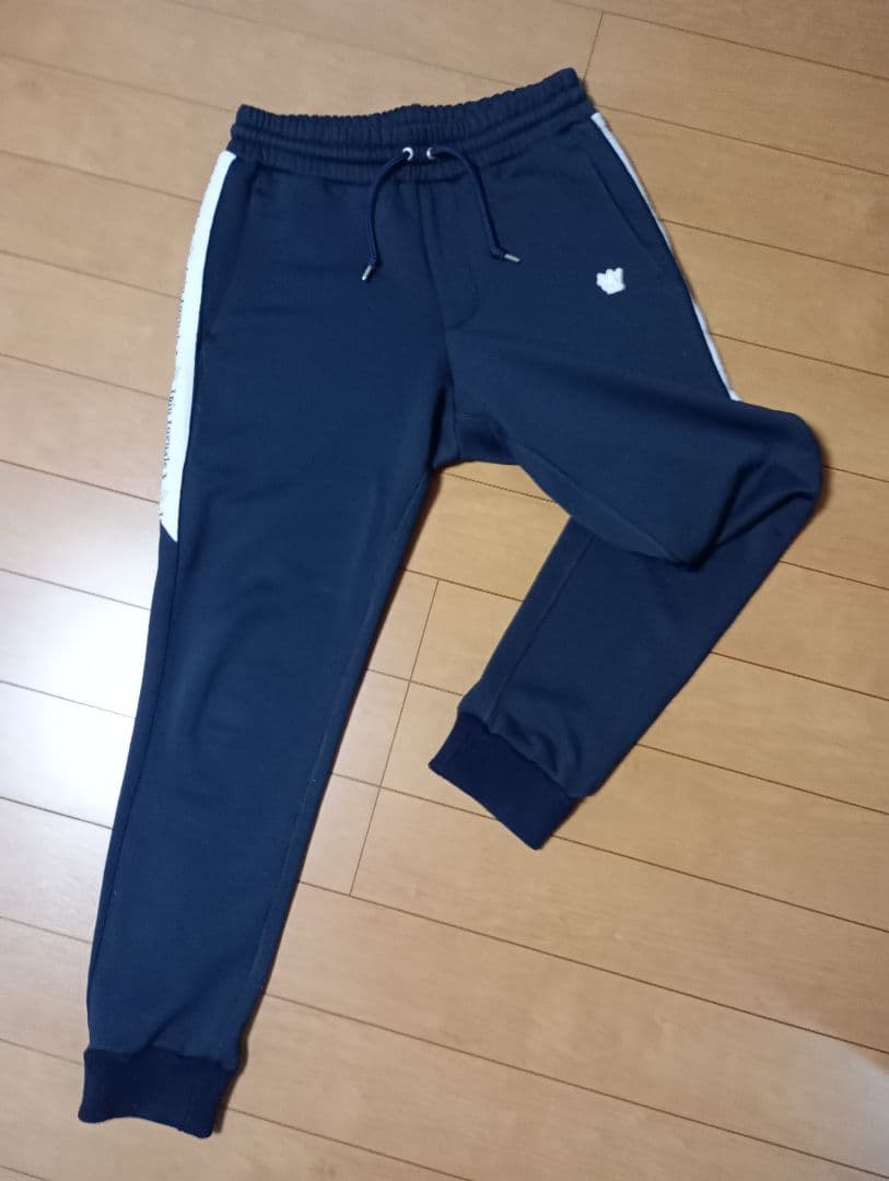 1PIU1UGUALE3　ジャージセットアップ