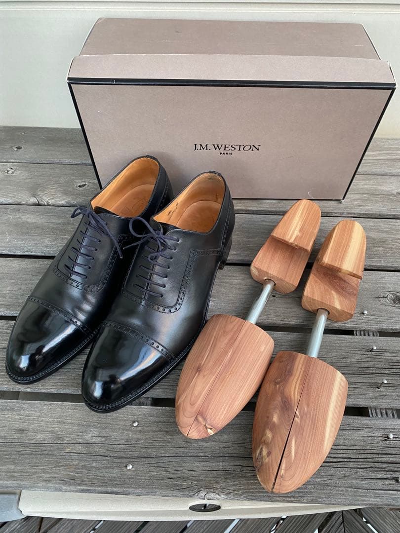 J.M.Weston 666 ブラック 7.5D 26cm クォーターブローグ