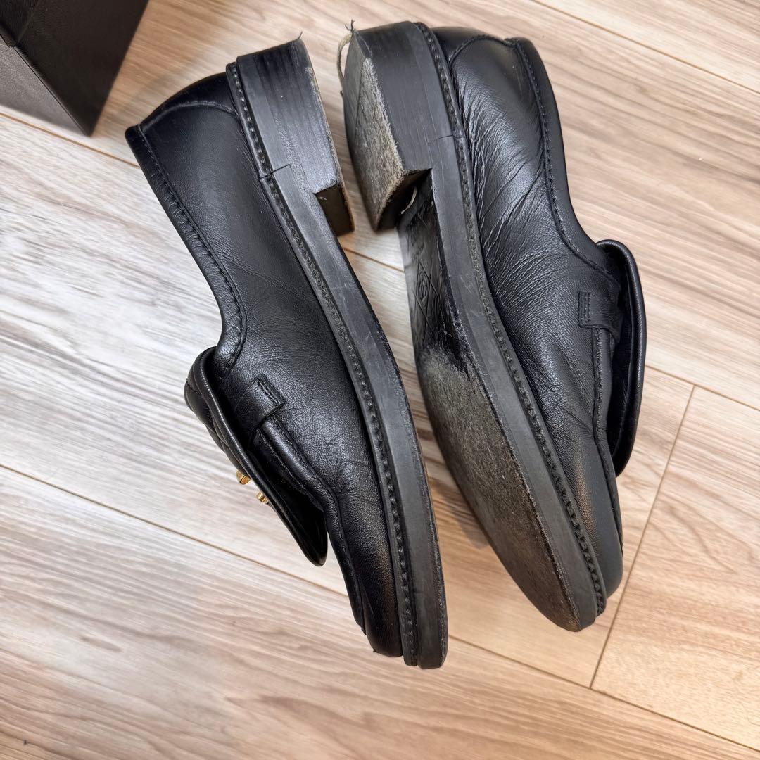 シャネルCHANEL 定番　CCターンロック ローファー　36.5