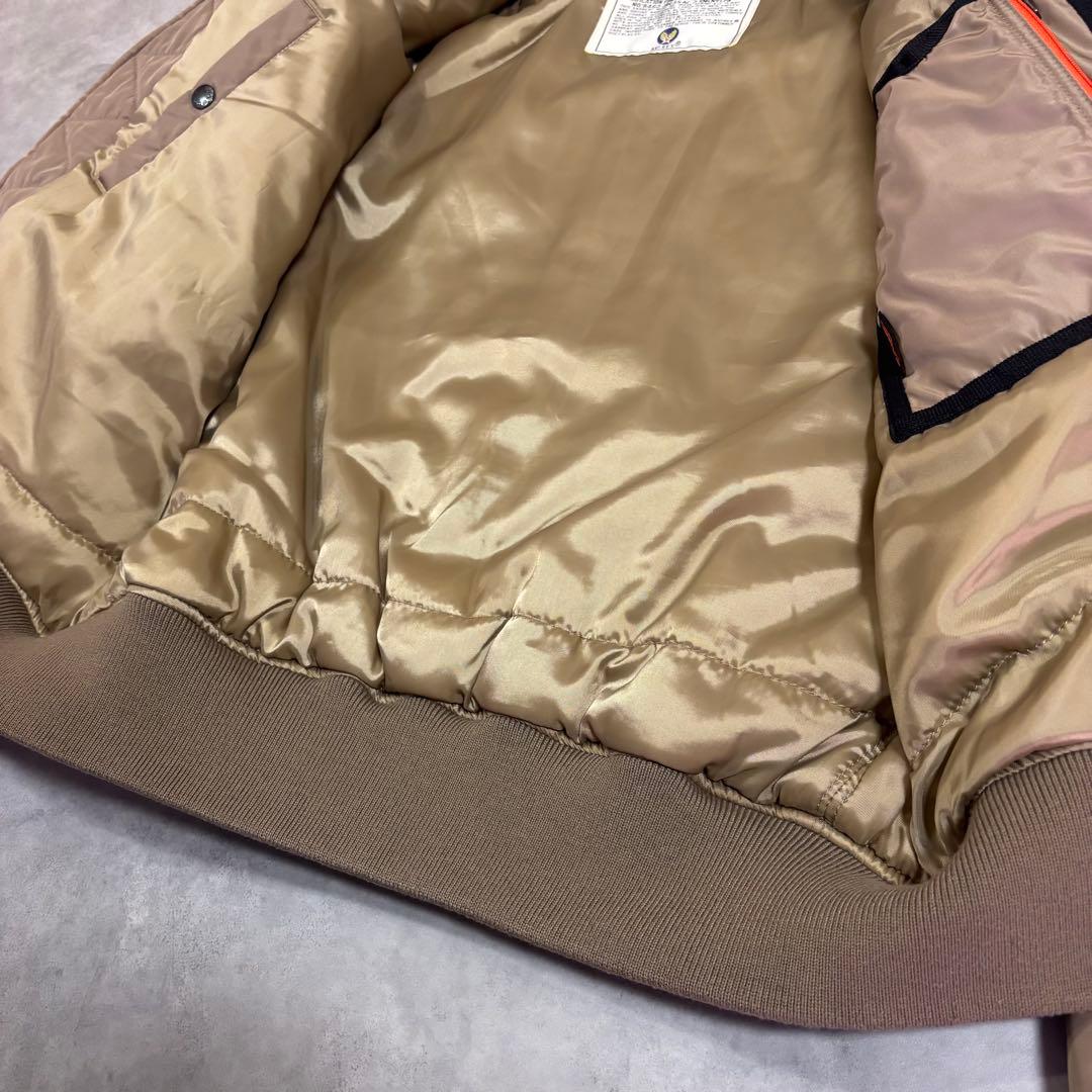 美品 AVIREX アヴィレックス MA-1 M.F.F. 希少カラー ベージュ