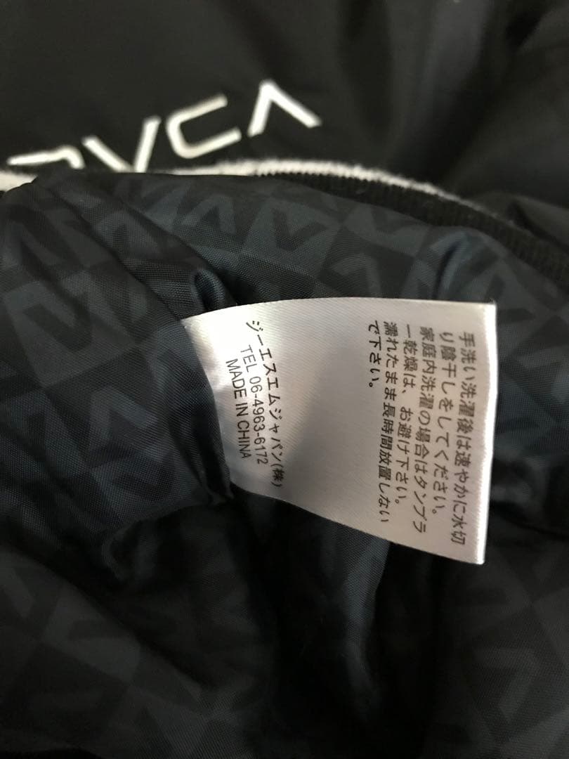 R V C A スタジャン