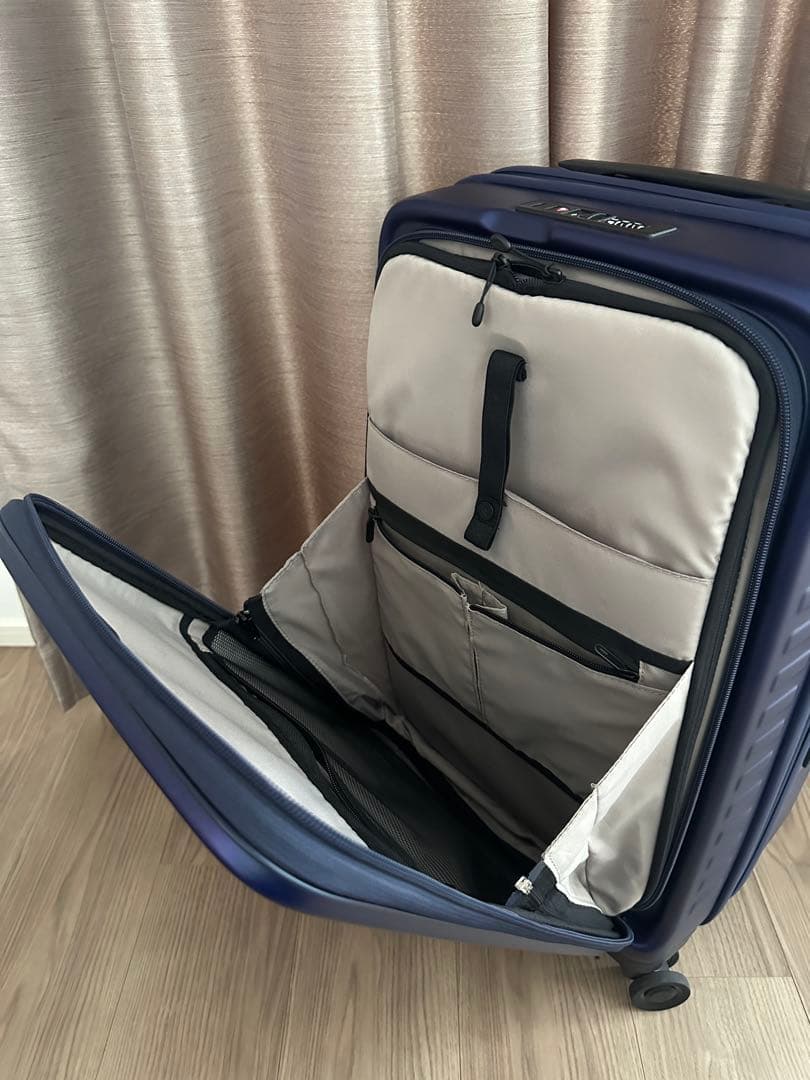 《期間限定値下げ》◾️LOJEL◾️CUBO Fit S ネイビーブルー