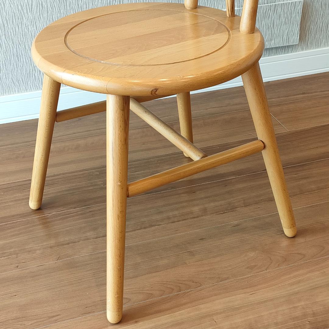 コイズミ　KOIZUMI　木製椅子　丸形　天然木　ダイニングチェア