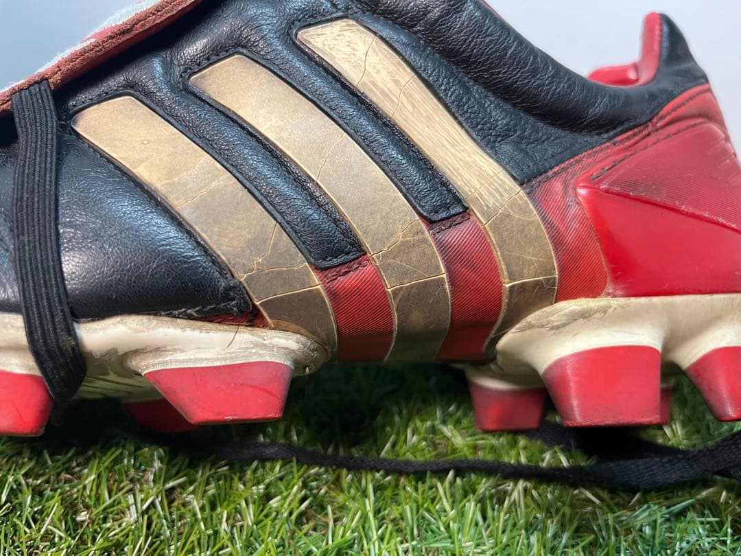 adidas アディダス　プレデターマニア　スパイク