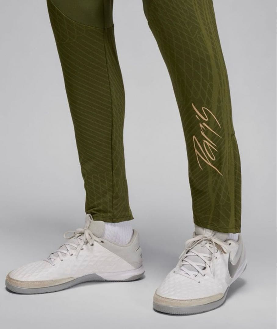 新品未使用タグ　パリ サンジェルマン PSG ストライク　上下　セットアップ　M