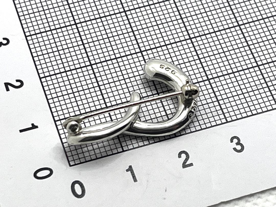 h146 希少 美品 ティファニー アルファベット「S」イニシャル「s」ブローチ