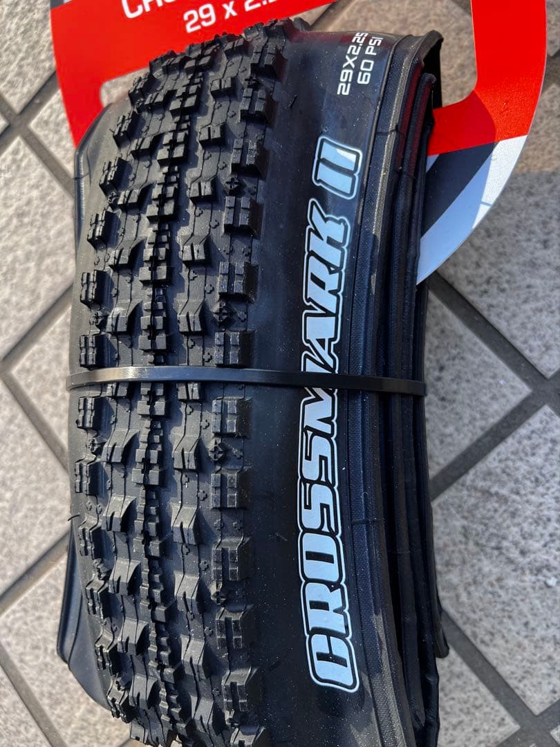 MAXXIS CROSSMARK II 29*2.25チューブ付きセット