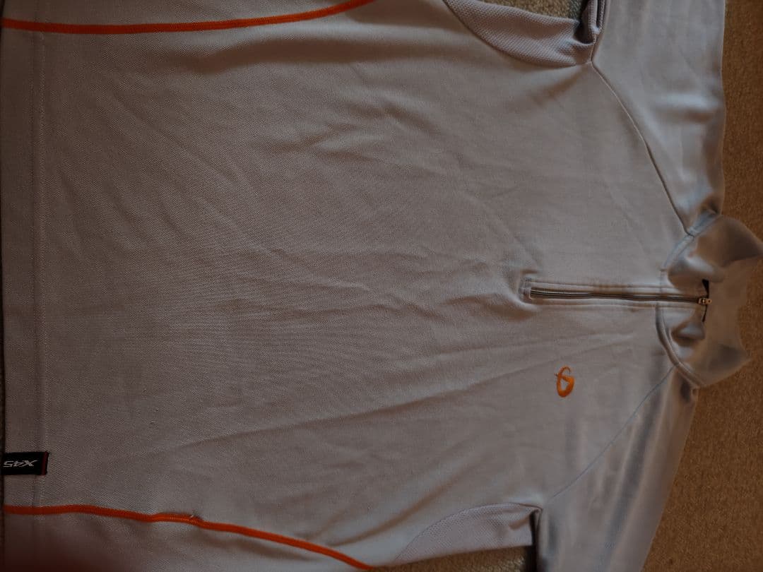 phiten　赤黒グレーシャツ３枚　デサントコラボ　ジップアップ