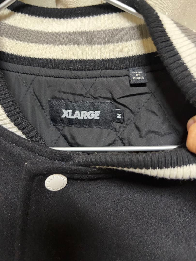 XLARGE スタジャン M 黒/白