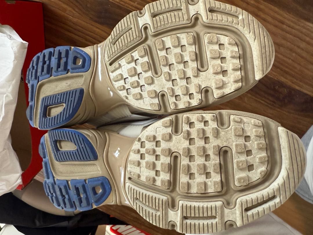 靴 W NIKE V2K RUN GTX 23.5cm