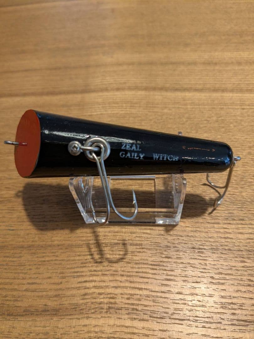 ZEAL GAILY WITCH トップウォーター　ルアー　年号なし。