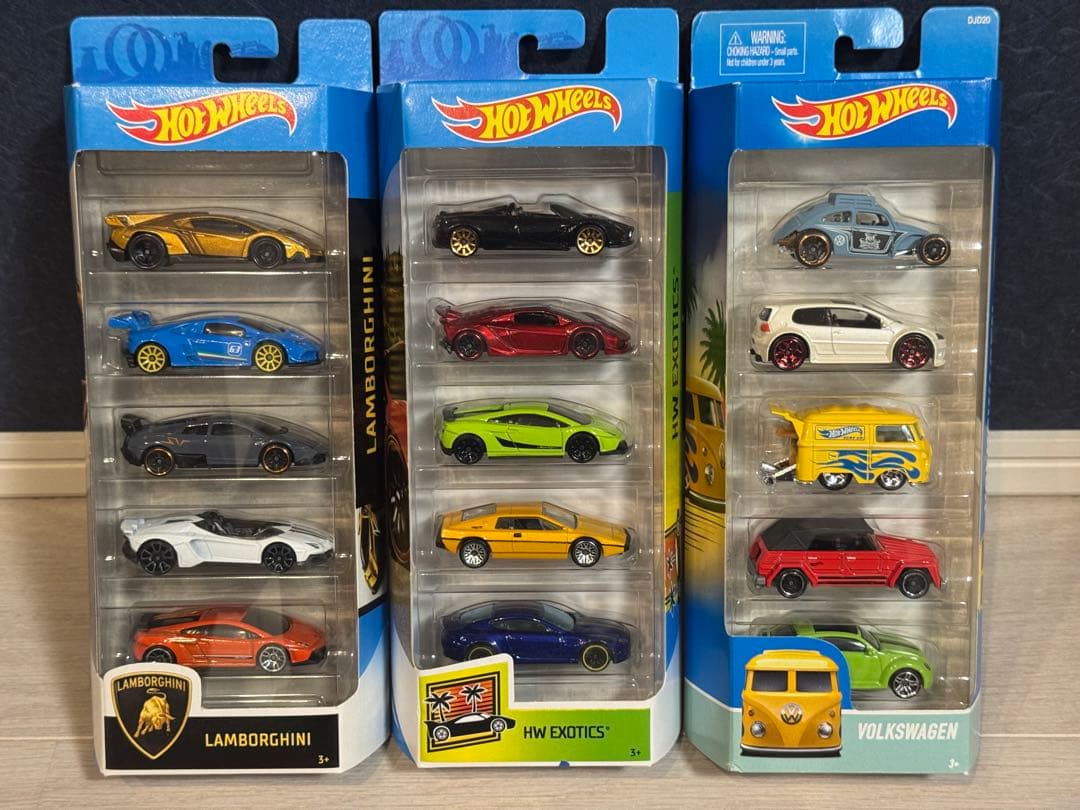 Hot Wheels ホットウィール5パック 3個セット。