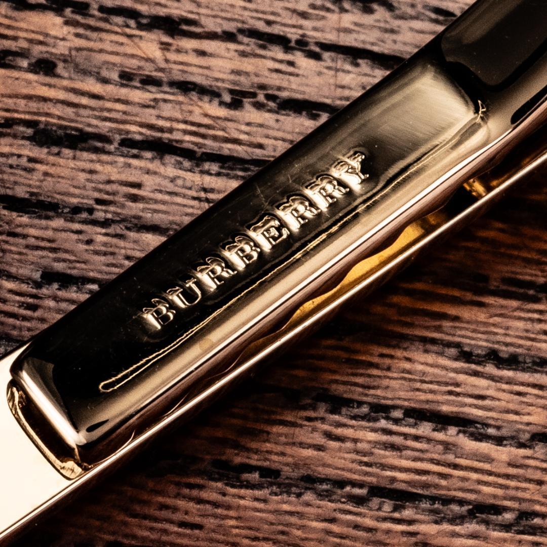 英国王室御用達】 バーバリー 精密彫金 ネクタイピン Burberry