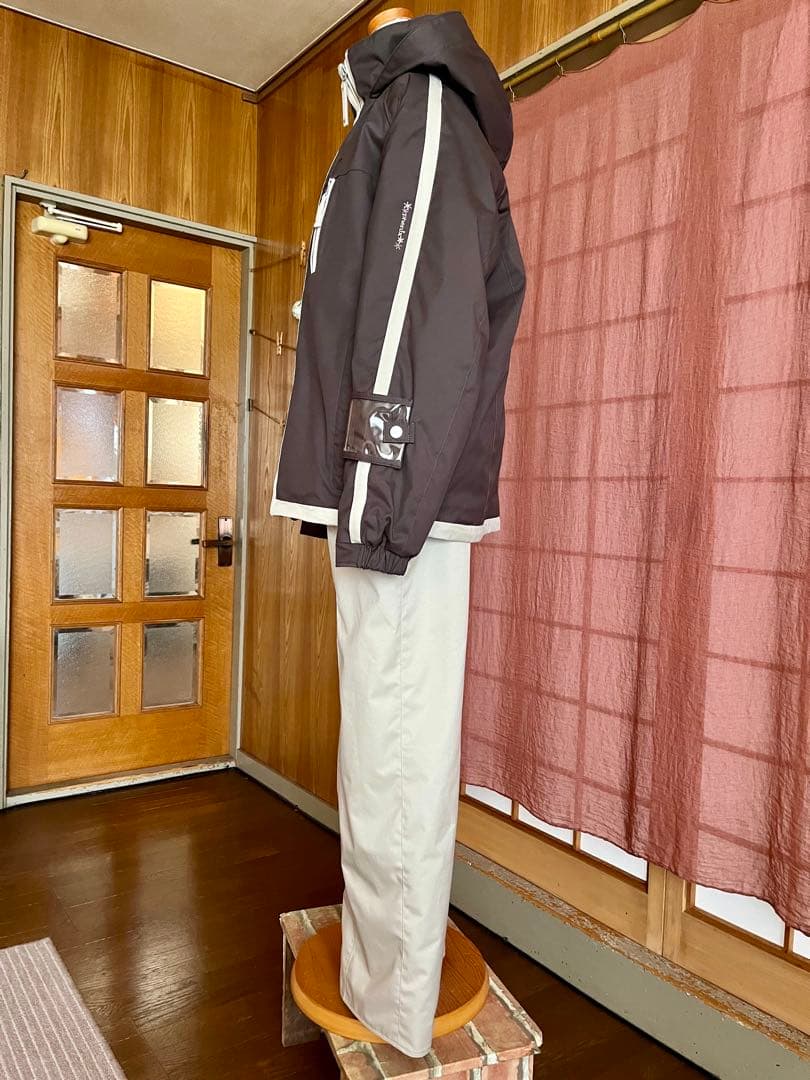 女性用スノーボードウェア（ブラウン/ベージュ）