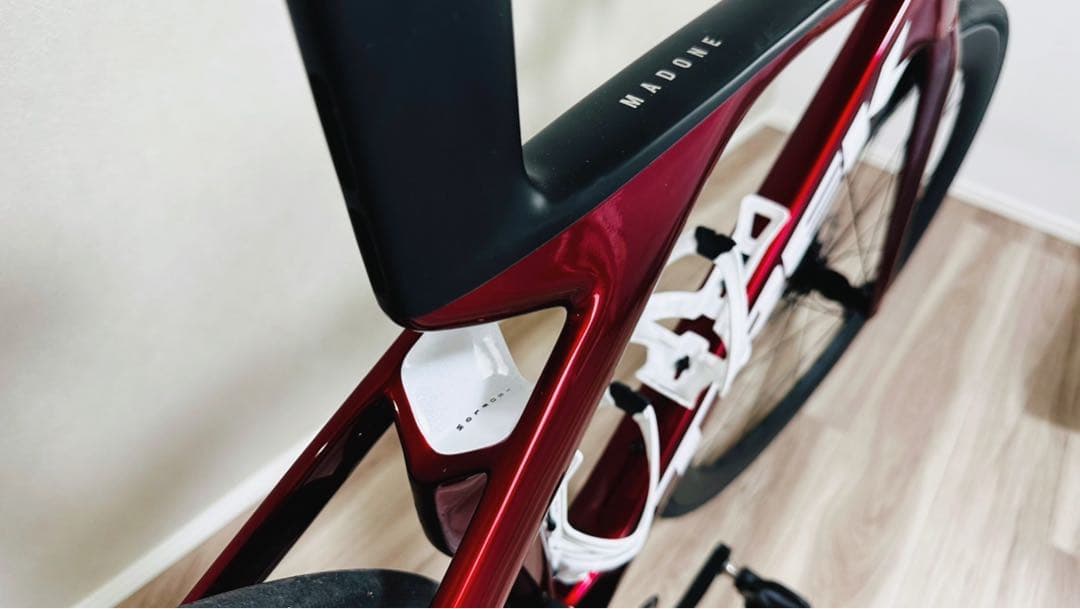 【ガイコツ　パーク】【爆速】TREK Madone SL6 Gen7