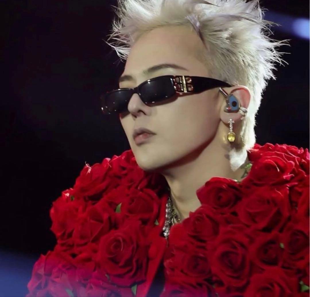 BALENCIAGA BBロゴ サングラス ブラック　(期間限定セール！)