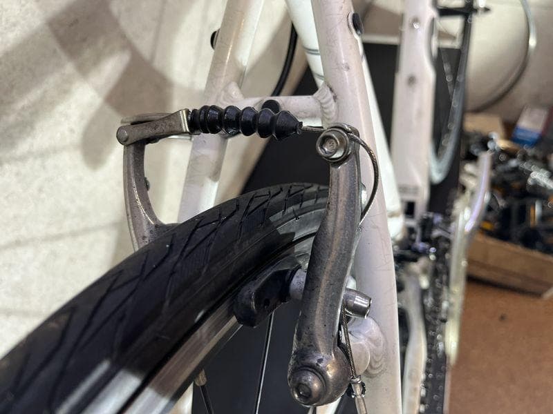 GIANT ESCAPE R3 クロスバイク sizeM　ホワイトカラー