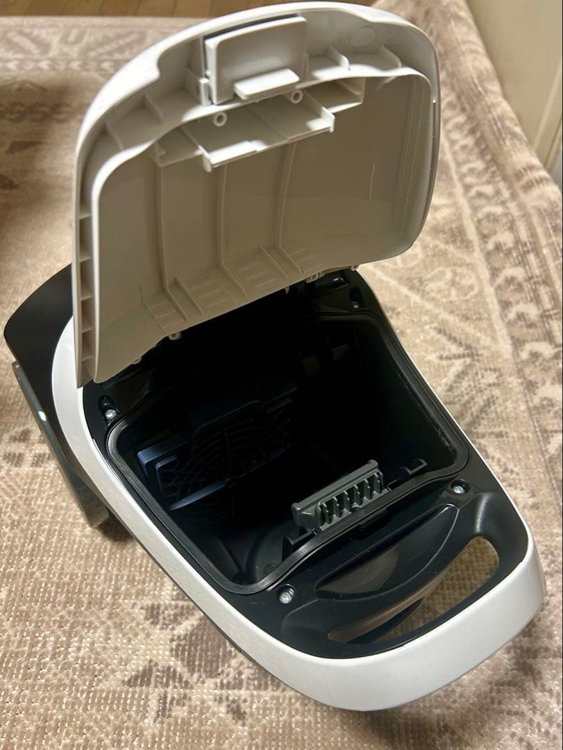 紙パック式掃除機　TOSHIBA VC-PH-65A