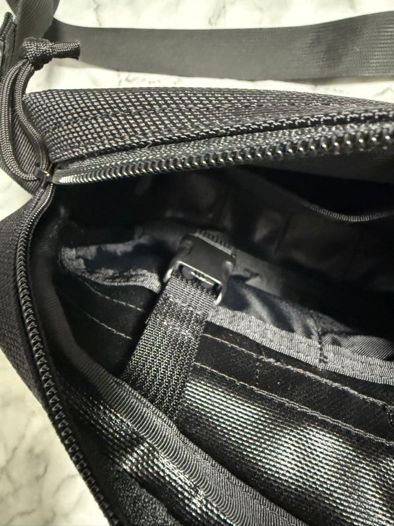 【BRIEFING MAG SHOULDER S】アメリカ製