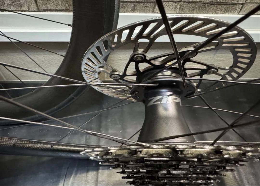 ZIPP 404 Firecrest ディスク ロードホイール ベアリング交換済