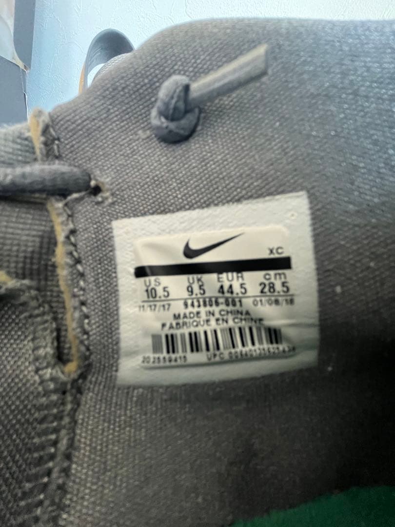 kyrie カイリー4 ナイキ　nike 28.5cm