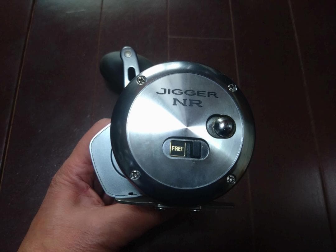 美品　SHIMANO Ocea Jigger NR 2000P