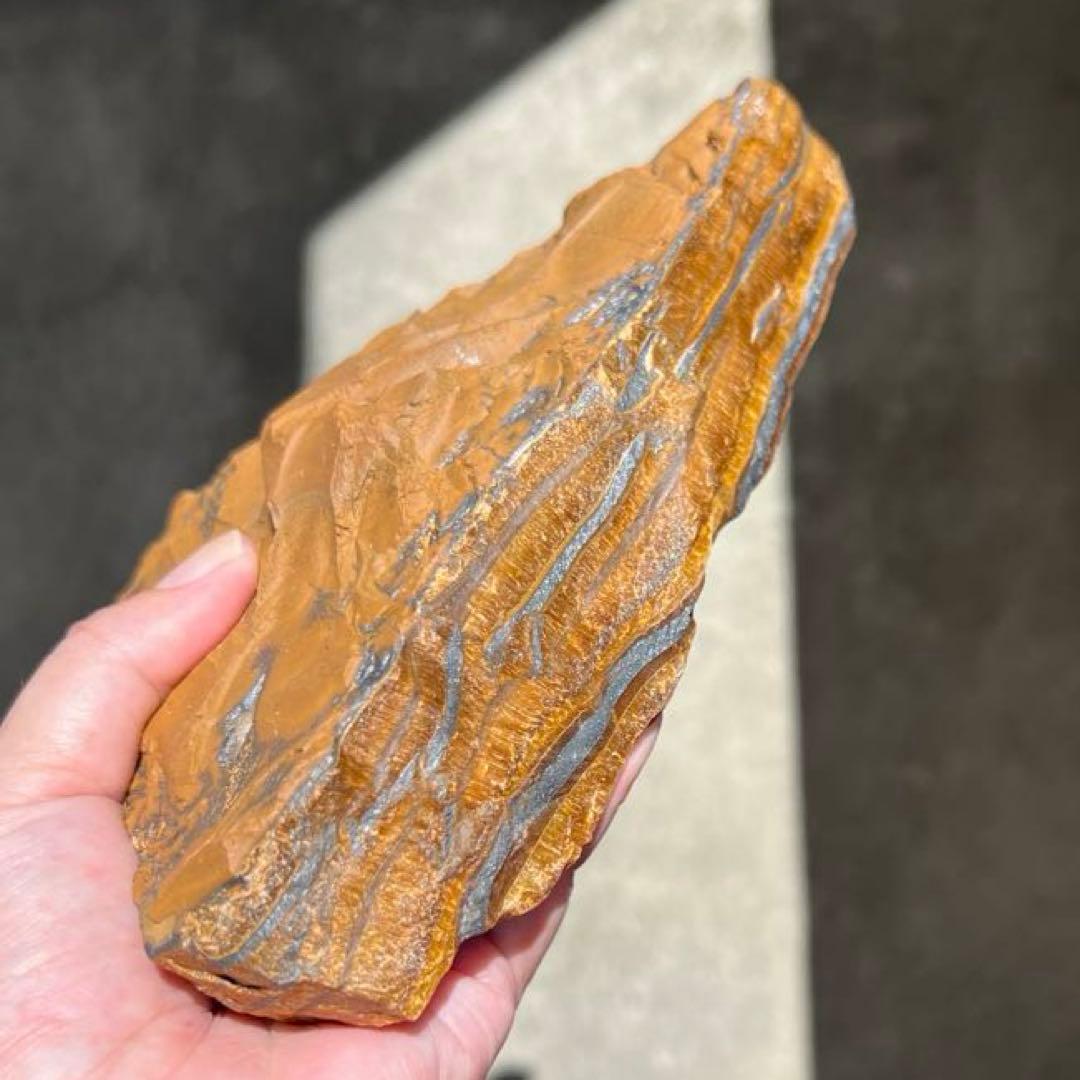 虎目石 タイガーアイ 原石 1.6kg 【完全天然•非加工】