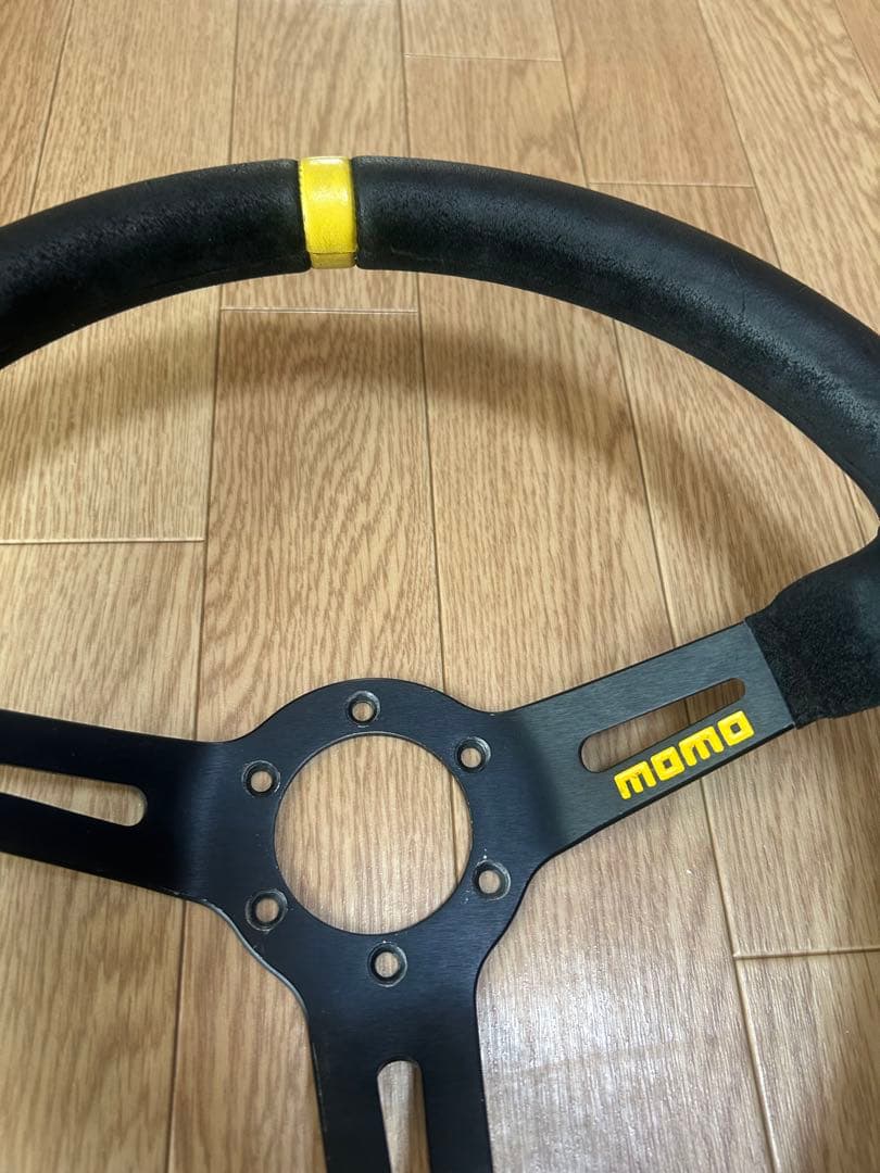 momo ステアリング 35パイ3本スポーク