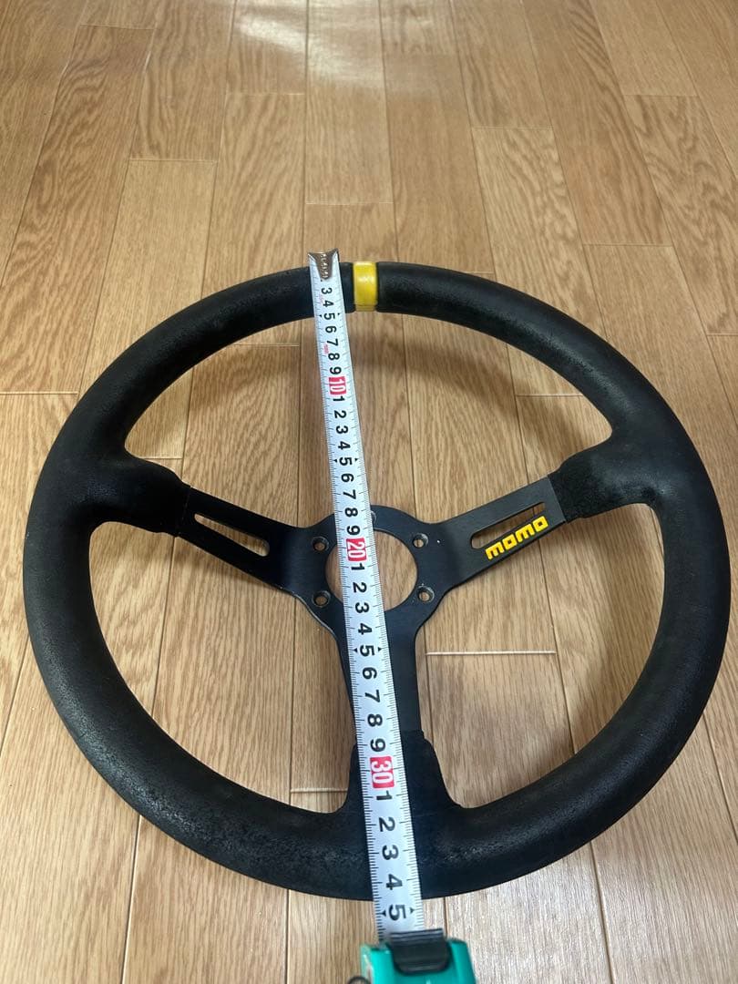 momo ステアリング 35パイ3本スポーク