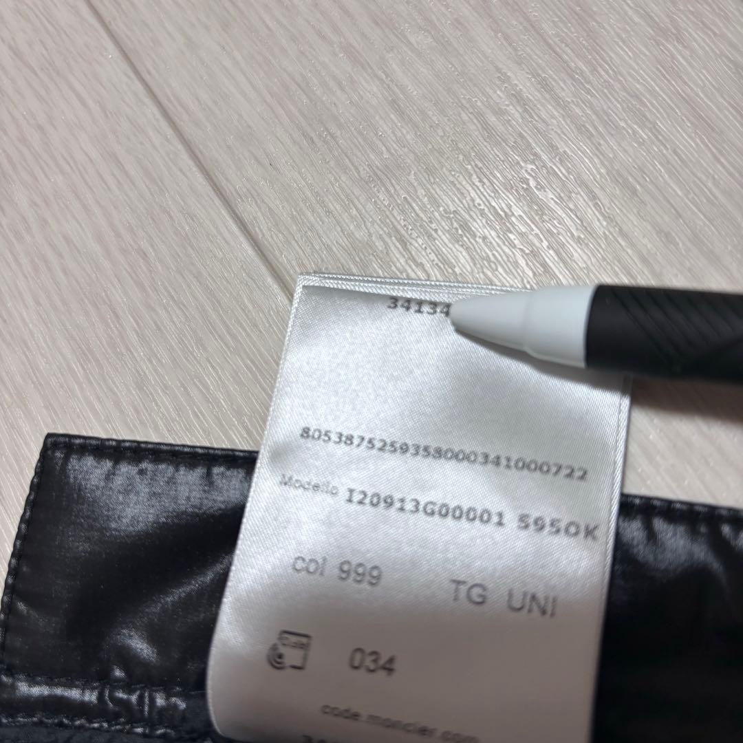 新品同様 モンクレール 黒 BLACK ダウン ネックウォーマー 4K54 - メルカリ