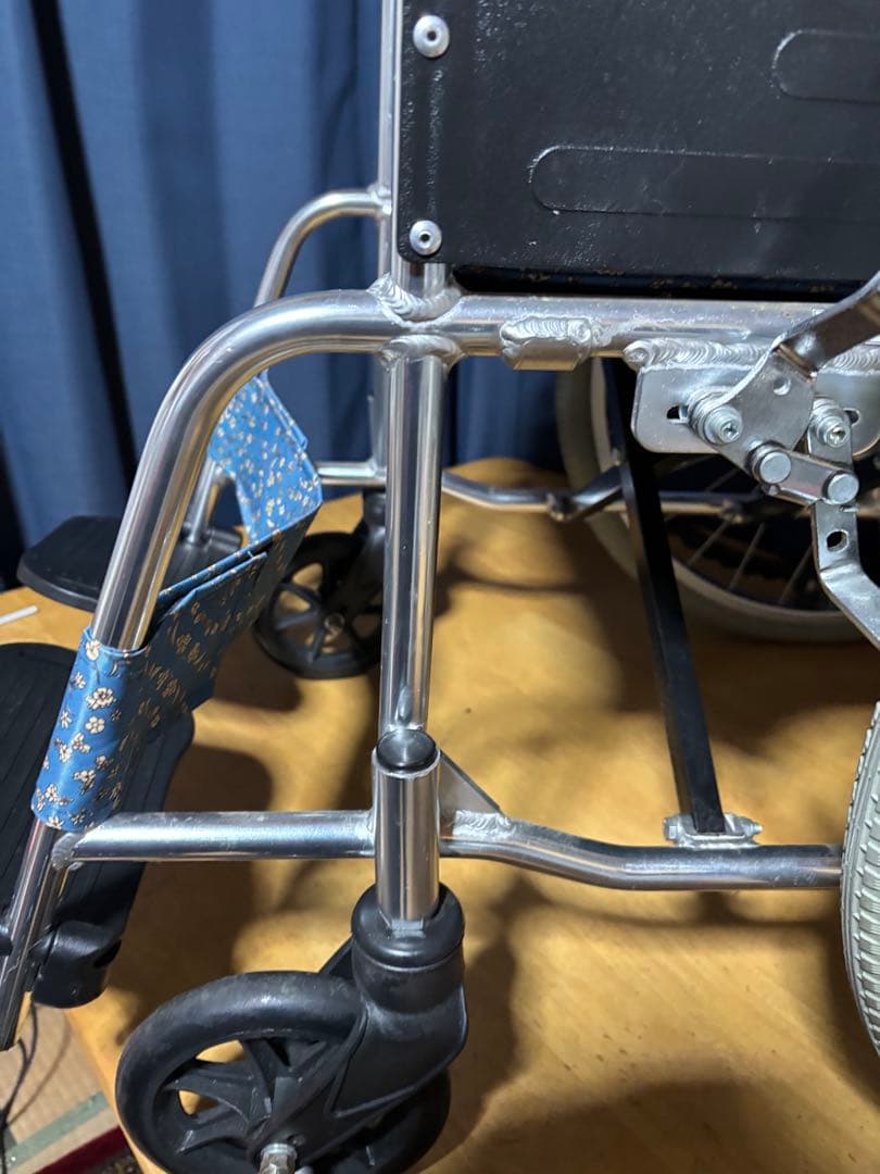 介助式車椅子　マキライフテック車いす
