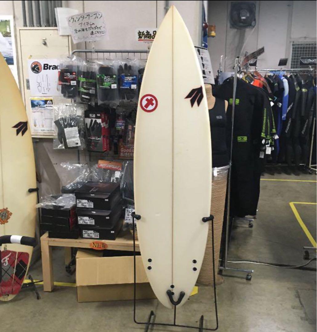 中古ヴェッソサーフボード 6’2 187’96 cm関野プロ本人ボードクリヤ