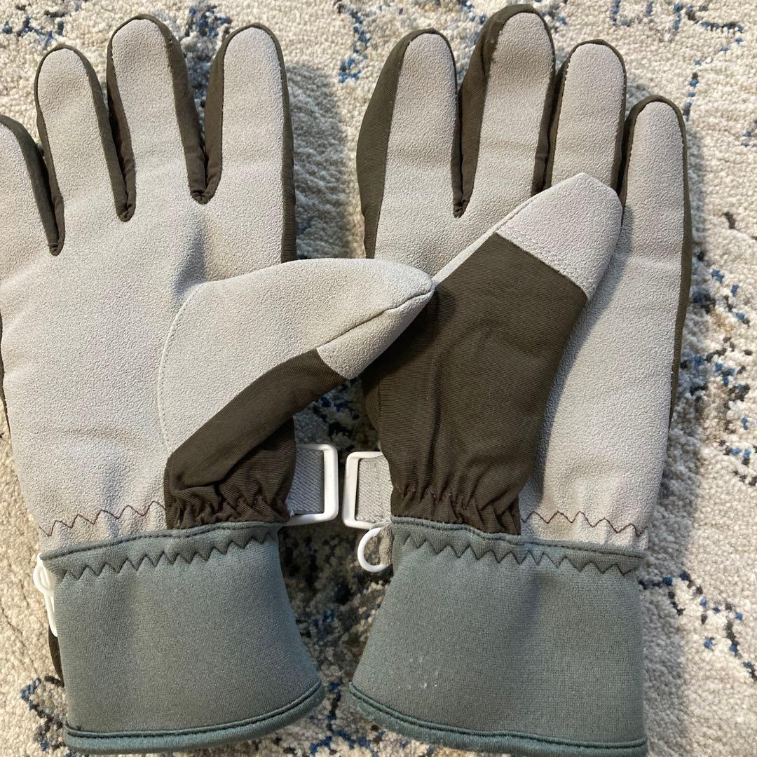 スノボ　スキーウェア ＊レディース11号　グローブ、帽子、インナーウエアー付き