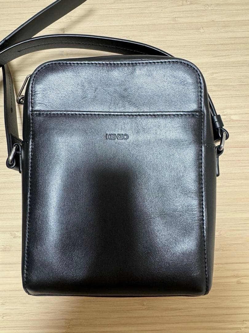 KENZO ロゴ入り ブラック ショルダーバッグ
