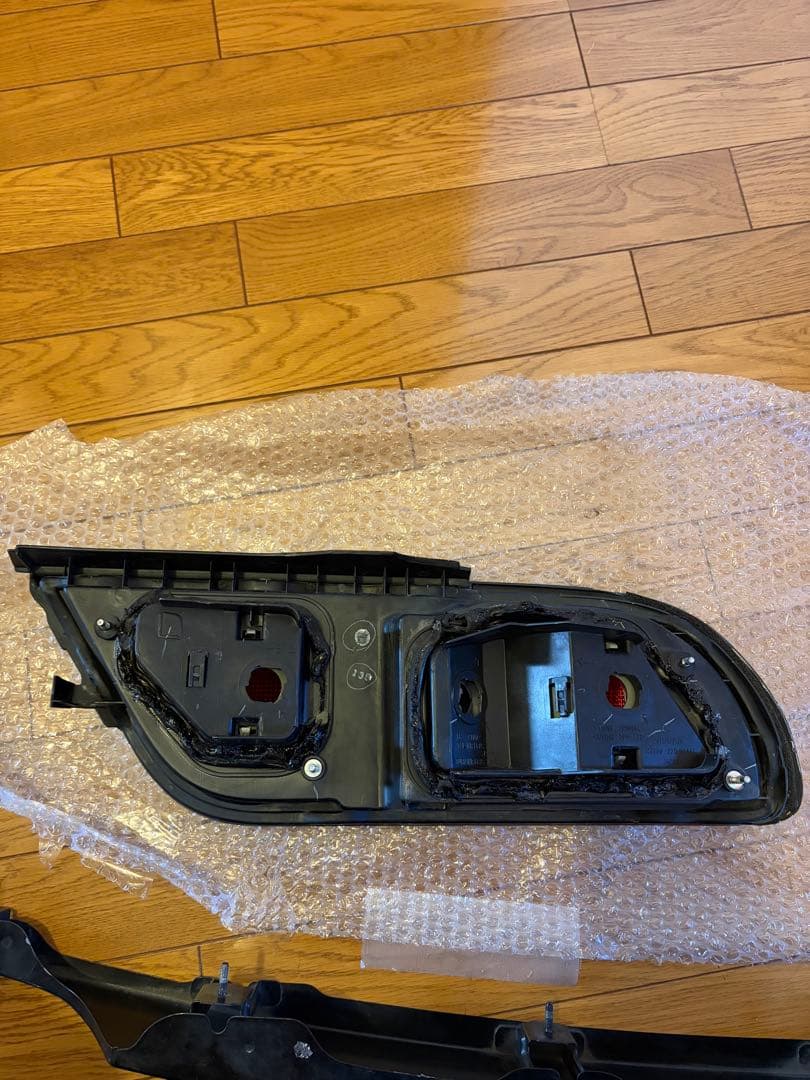 送料込み 美品180sx RPS13 後期 純正 テールランプ リアガーニッシュ