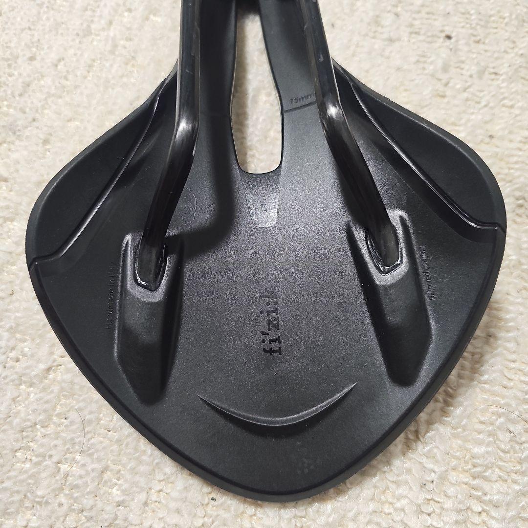 fizikフィジーク TEMPO ALIANTE R1カーボンレール 145mm