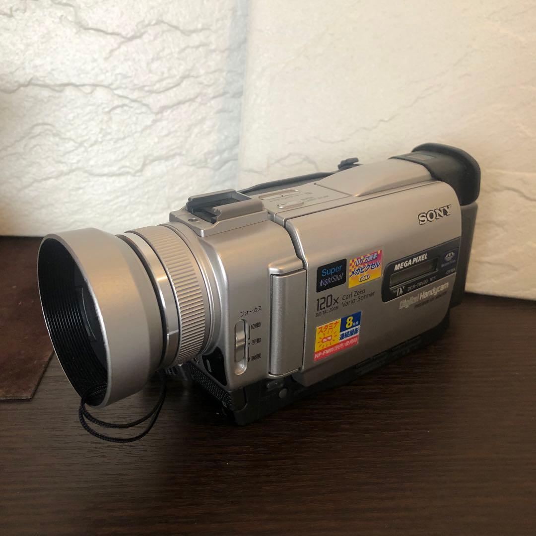 【USED】Sony DCR-TRV20 ビデオカメラ　専用チャージャー付き