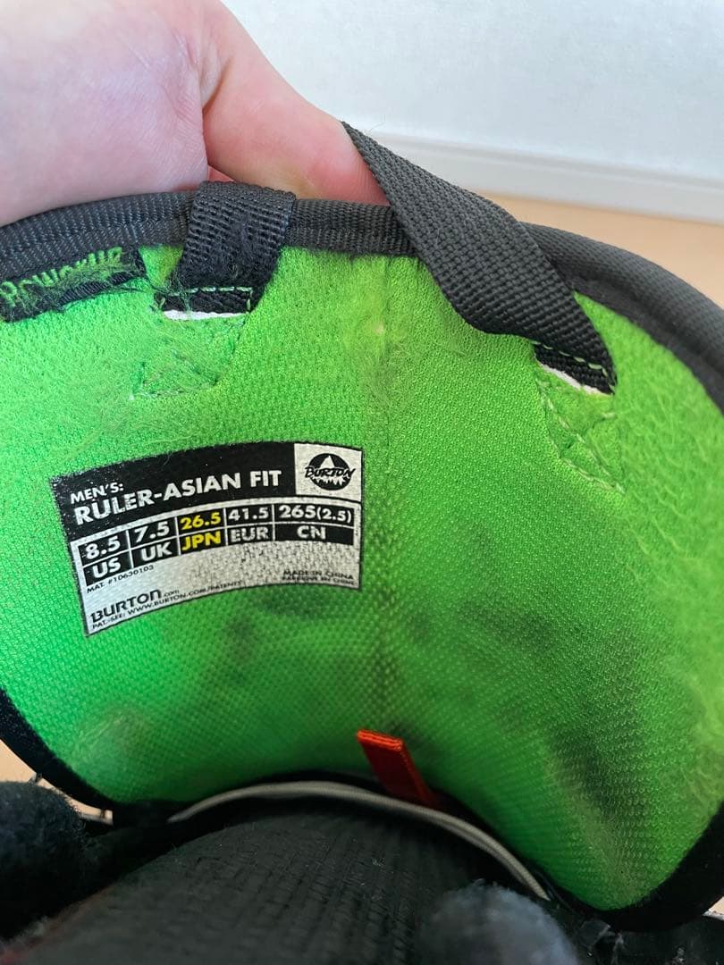 スノーボードブーツ 黒