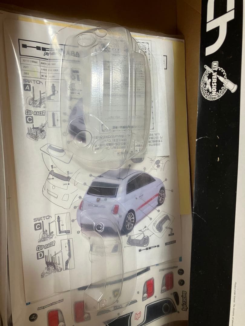 RCカーシャーシ 透明ボディ付き