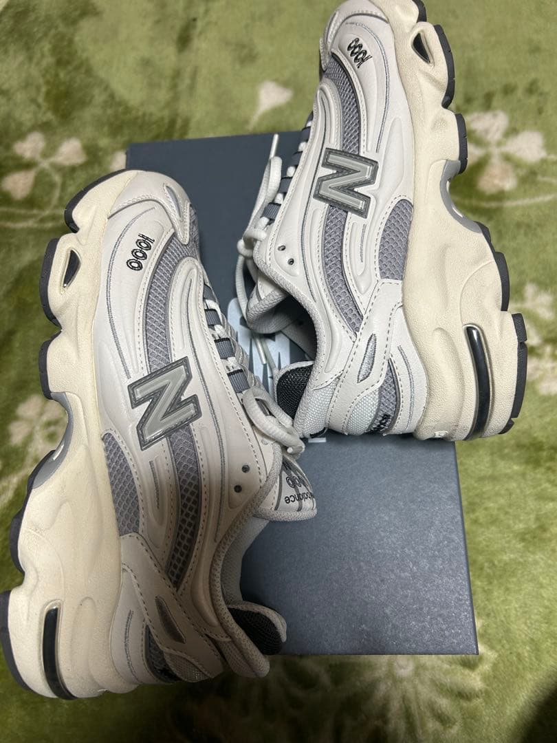 ★やまこ★New Balance 1000 スニーカー 23.0cm ホワ