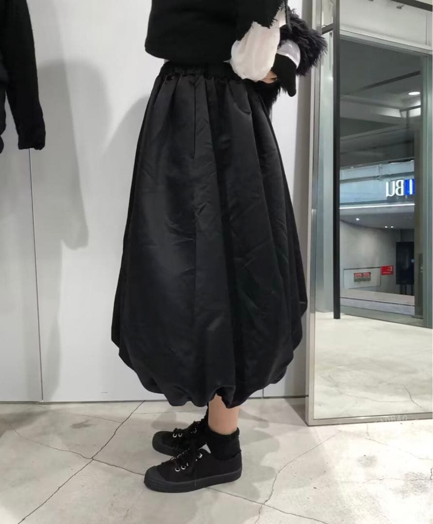 AD2023 コムデギャルソン BLACK エステルバルーンスカート - メルカリ