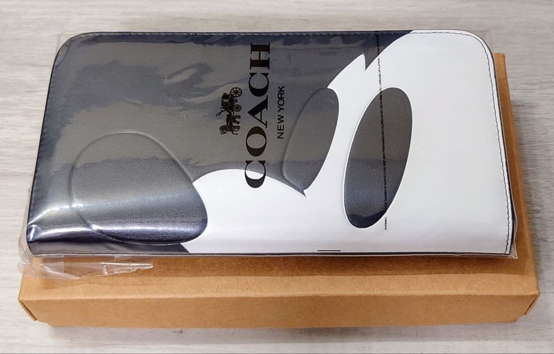 新品 COACH コーチ ラウンドファスナー財布 ミッキーマウス 横顔タイプ