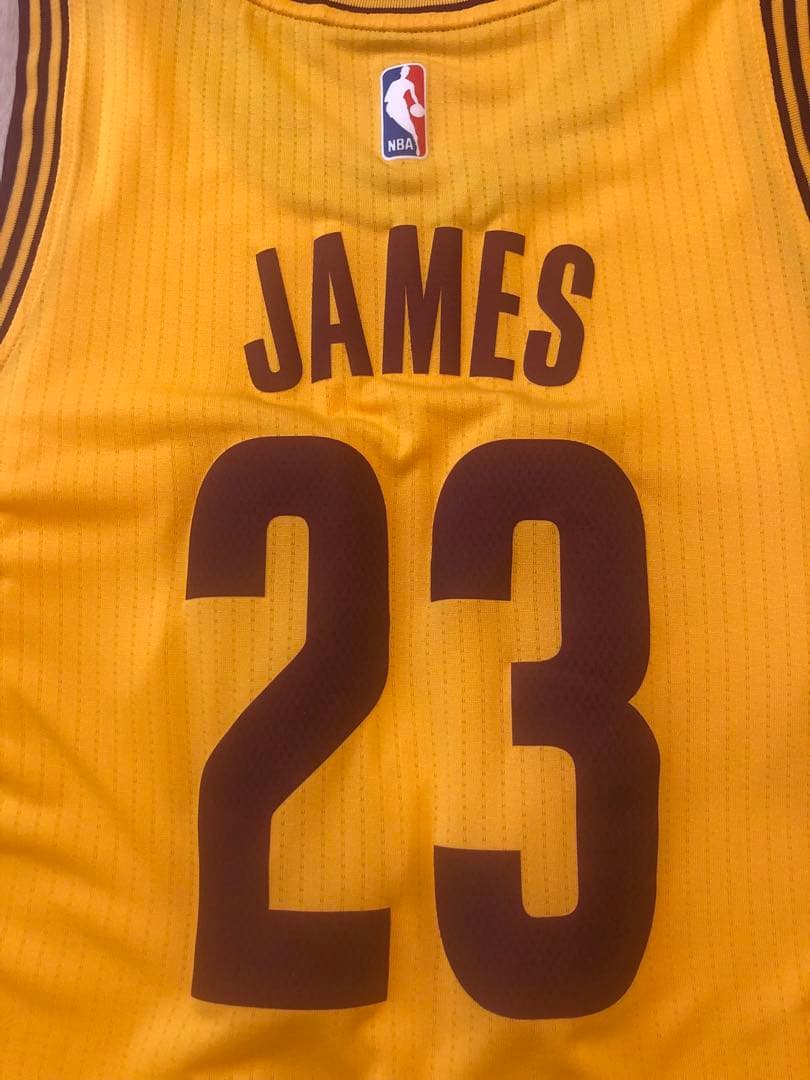 【未使用美品】レブロン　CAVS ユニフォーム　黄色