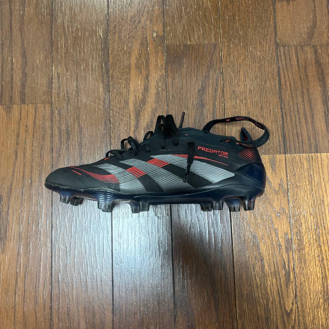 プレデターft ベロあり　黒赤