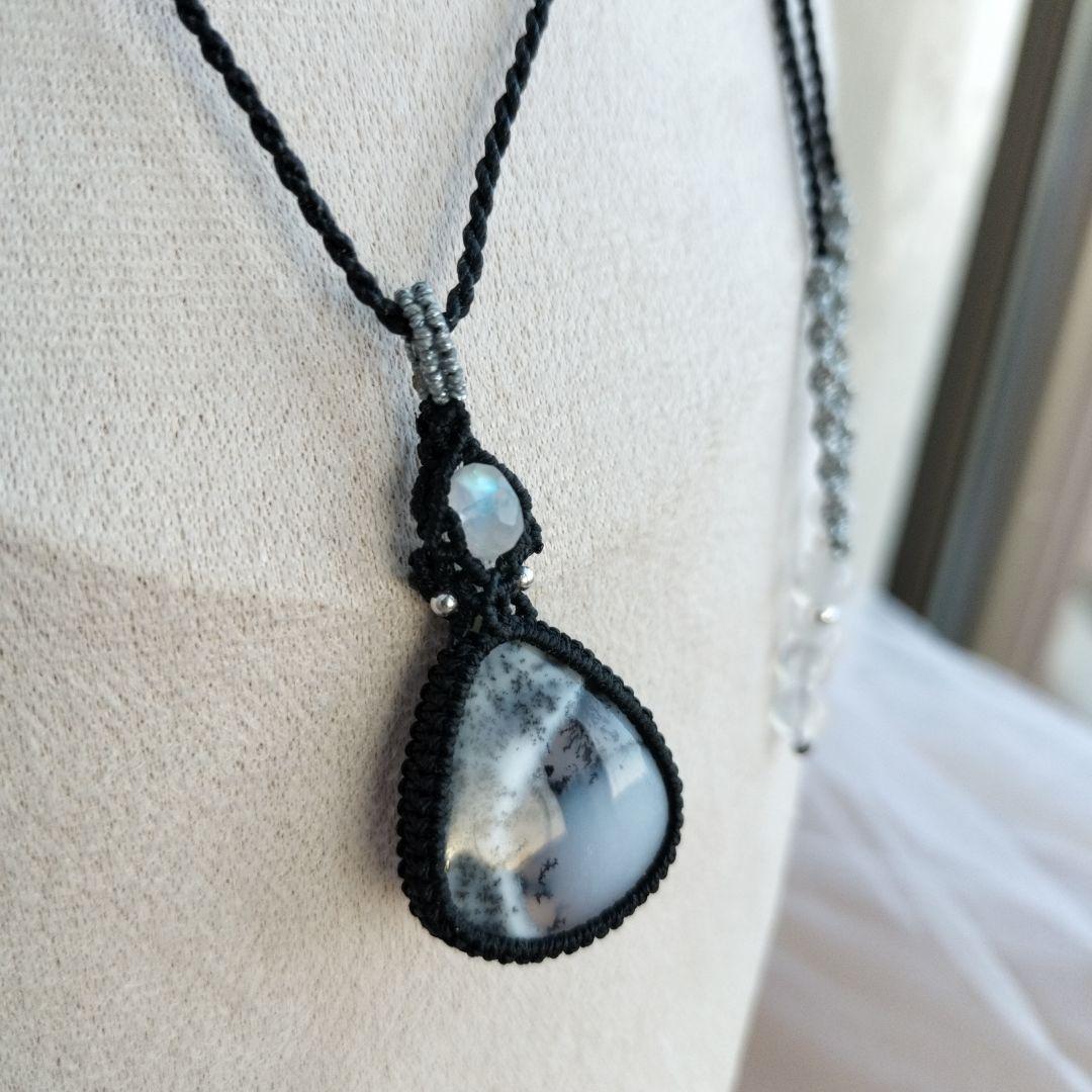 デンドライトオパール　ブルームーンストーン　マクラメ編みネックレス他1点同梱