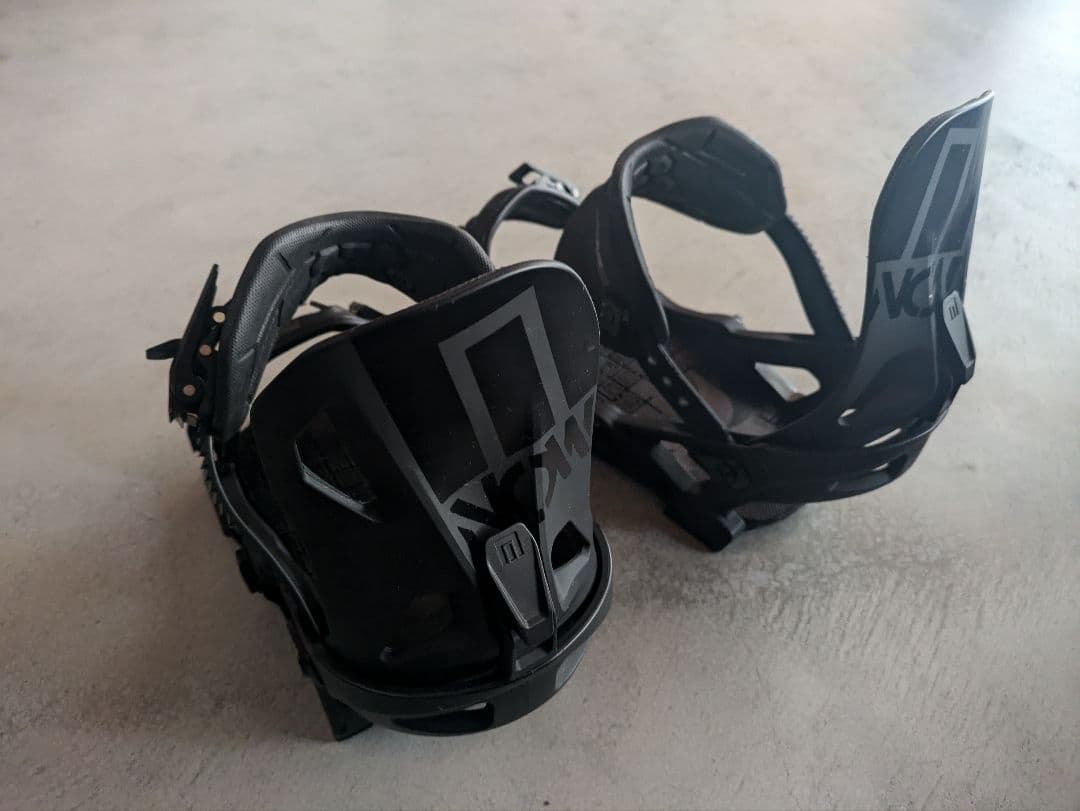 Now select ビンディング Mサイズ ブラック